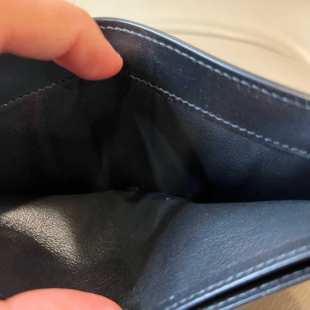 Saint Laurent Cassandre East/West wallet in smooth leather - Picture 8 of 11